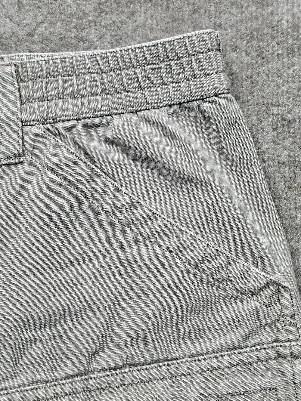 Y2K Cabela’s Men’s Cargo Shorts Size 40 Khaki Short Inseam Elastic Waist